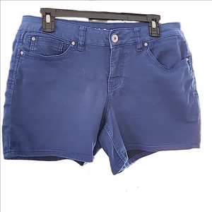 SIGNATURE STUDIO BLUE JEAN SHORTS